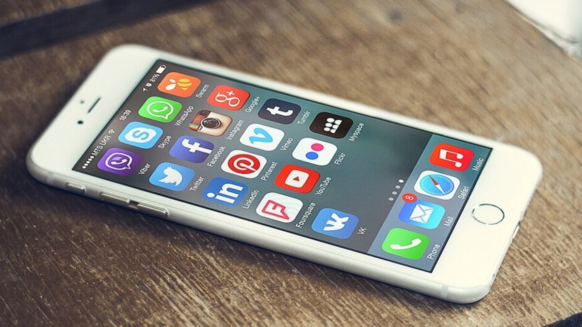 Social Media and Forums in the Modern Context